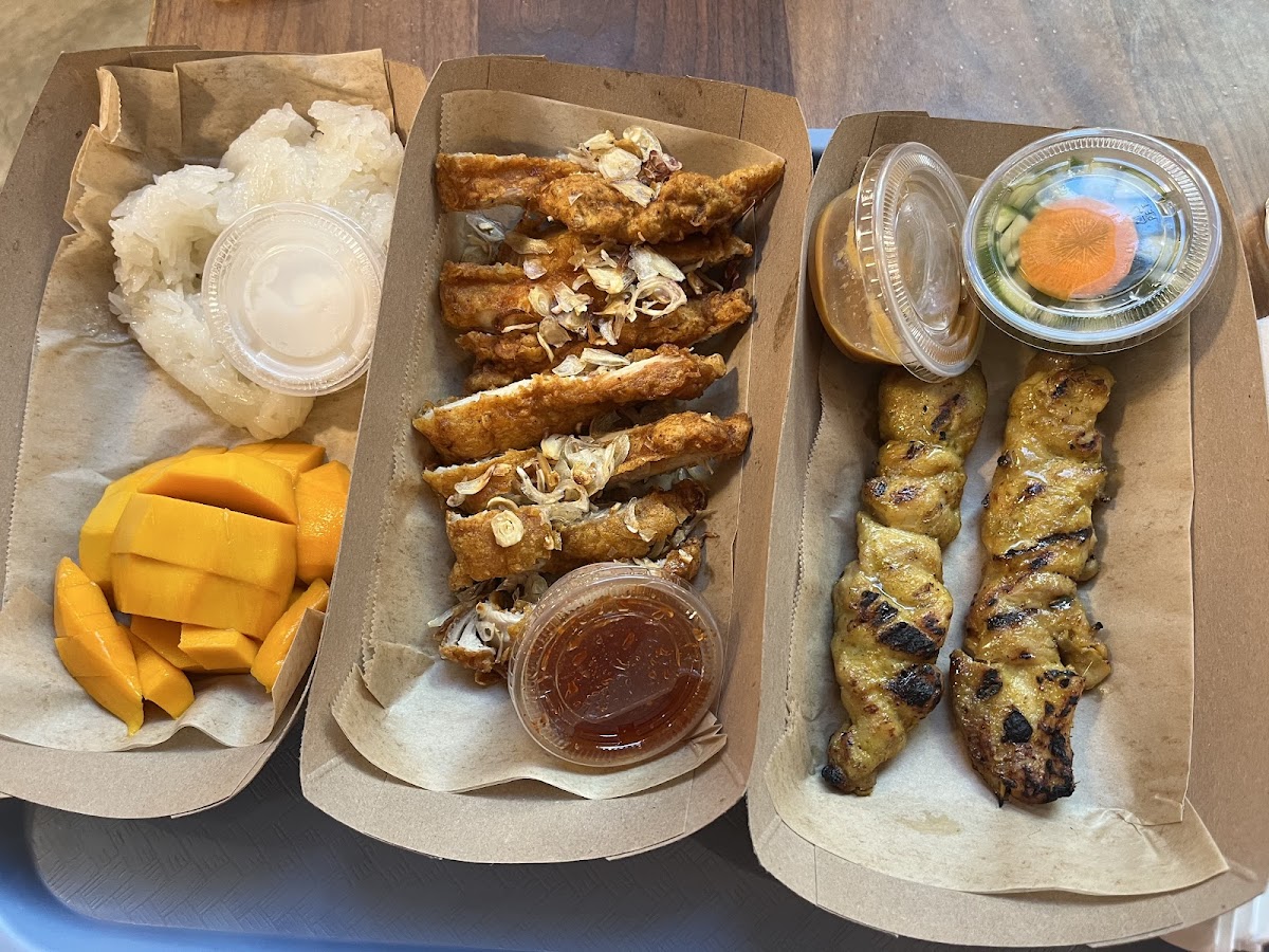 Mango sticky rice, fried chicken, chicken skewers