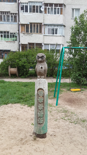 Деревянная фигурка совы