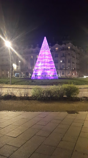 Fontaine Avenue Foch