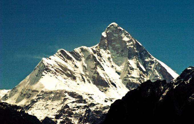 दशकों पहले भारत-अमेरिकी संयुक्त गुप्तचर मिशन के दौरान हिमालय में लापता हुए प्लूटोनियम की कहानी