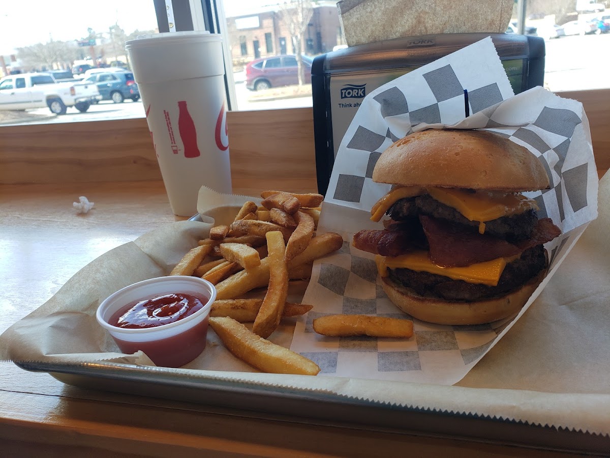 Gluten-Free at BullsEye Burgers & Chicken