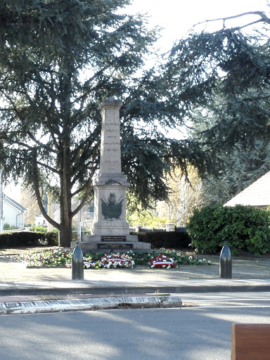 Olivet - Monument aux morts