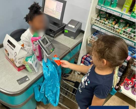 Curro is in the spotlight after publishing a picture depicting a black child playing the role of a cashier and a white child as the buyer as part of its career day dress-up and roleplay. The pictures were on social media.