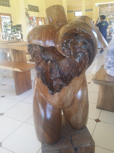 Wooden Love-Heart Lady