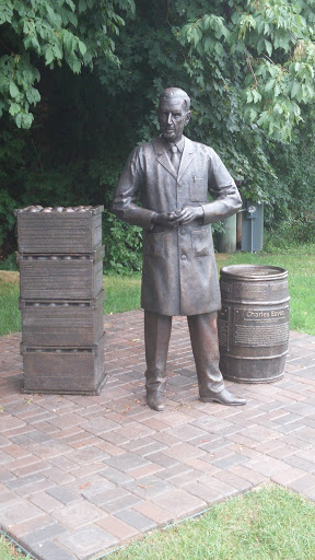 Charles Eaves Statue