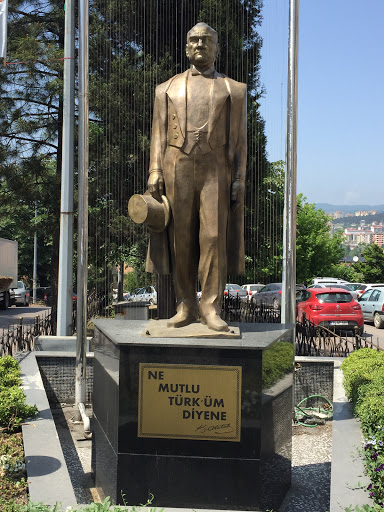 Atatürk Anıtı