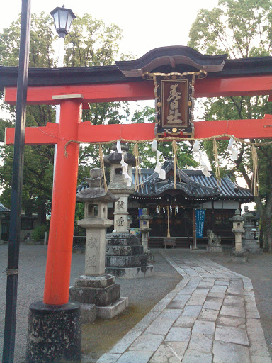 春日神社 本殿