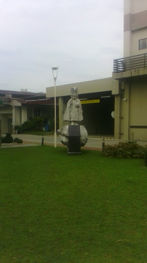 Oakridge Statue