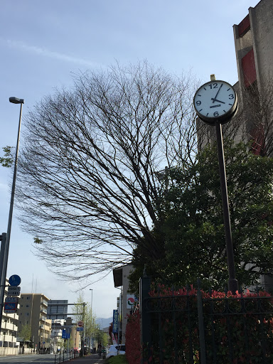 中村学園大学東門の時計台