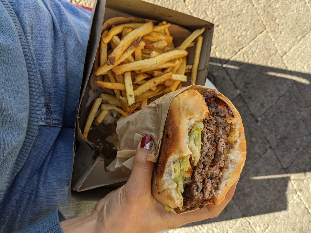 Gluten-Free Burgers at Hi-Way Burger & Fry
