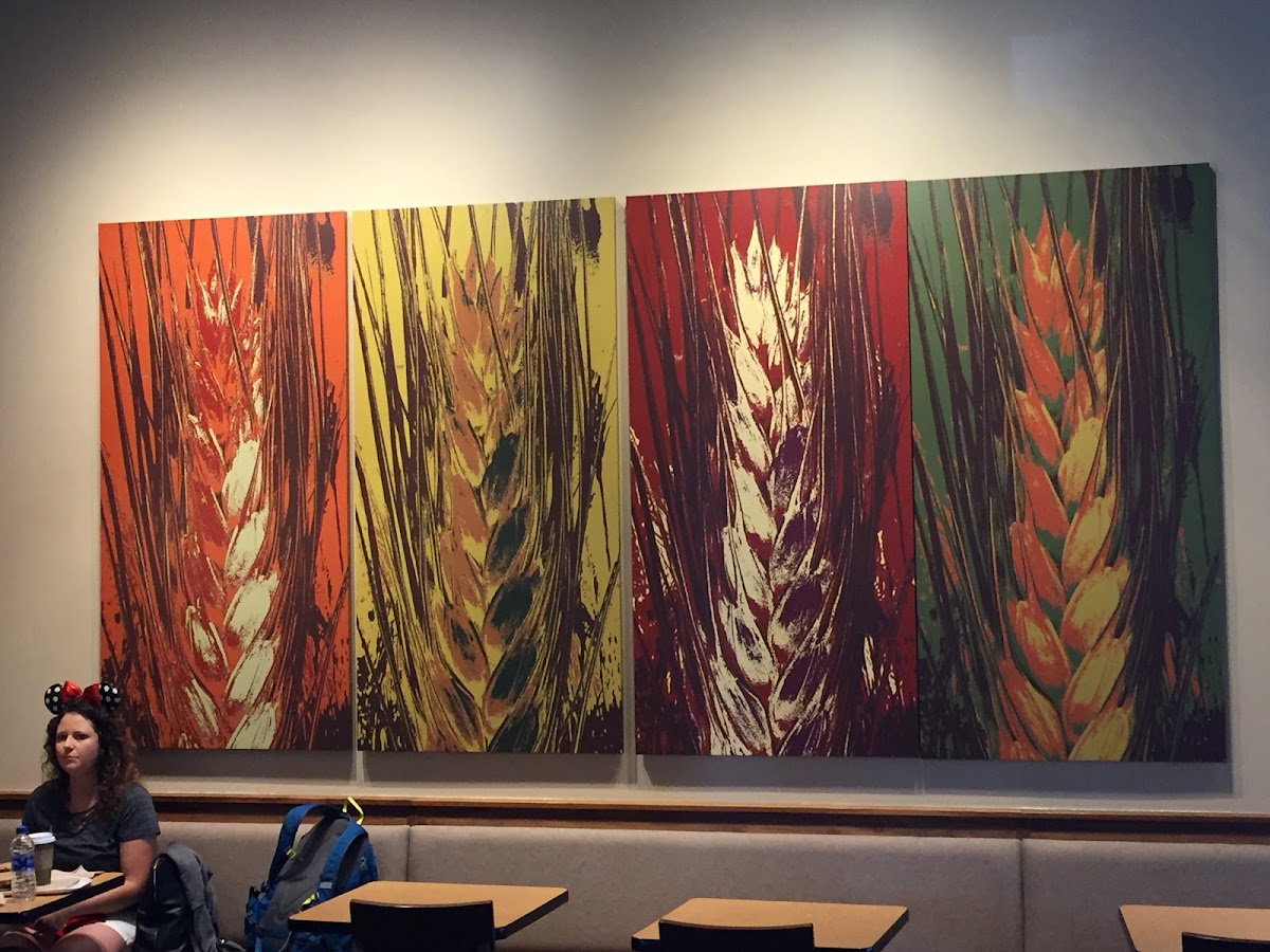 Wheat as art. This speaks for itself in my opinion. Got a coffee only.