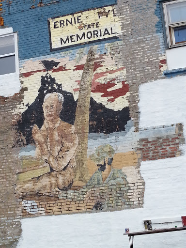Ernie Pyle mural