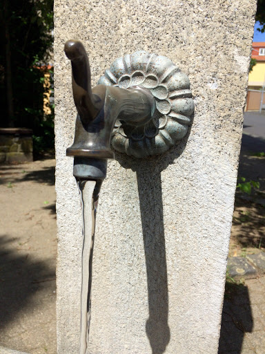 Launsbacher Dorfbrunnen