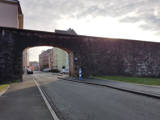 Porte de l'Ancien Canal