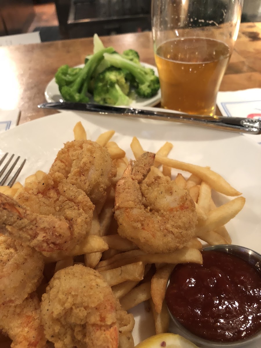 GF deep fried shrimp and chips. Delicious!