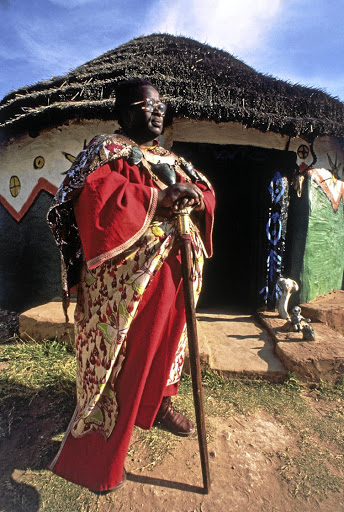 African spirituality icon Credo Mutwa in his traditional African robes and regalia. / GALLO IMAGES