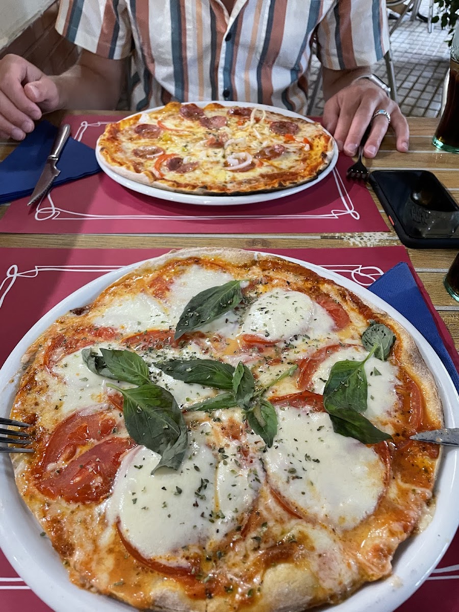 Mozzerella pizza is gluten free