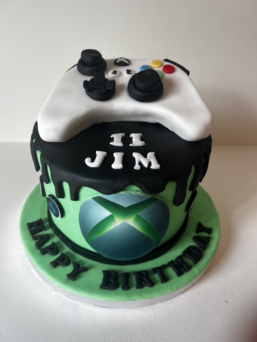 Gluten free Xbox themed birthday cake