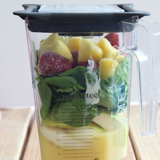 Simple Spinach Fruit Smoothie