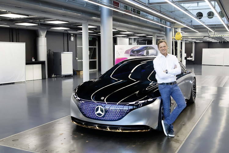 Markus Schäfer, member of the board of management of Daimler responsible for group research and Mercedes-Benz cars development, with the Vision EQS concept.