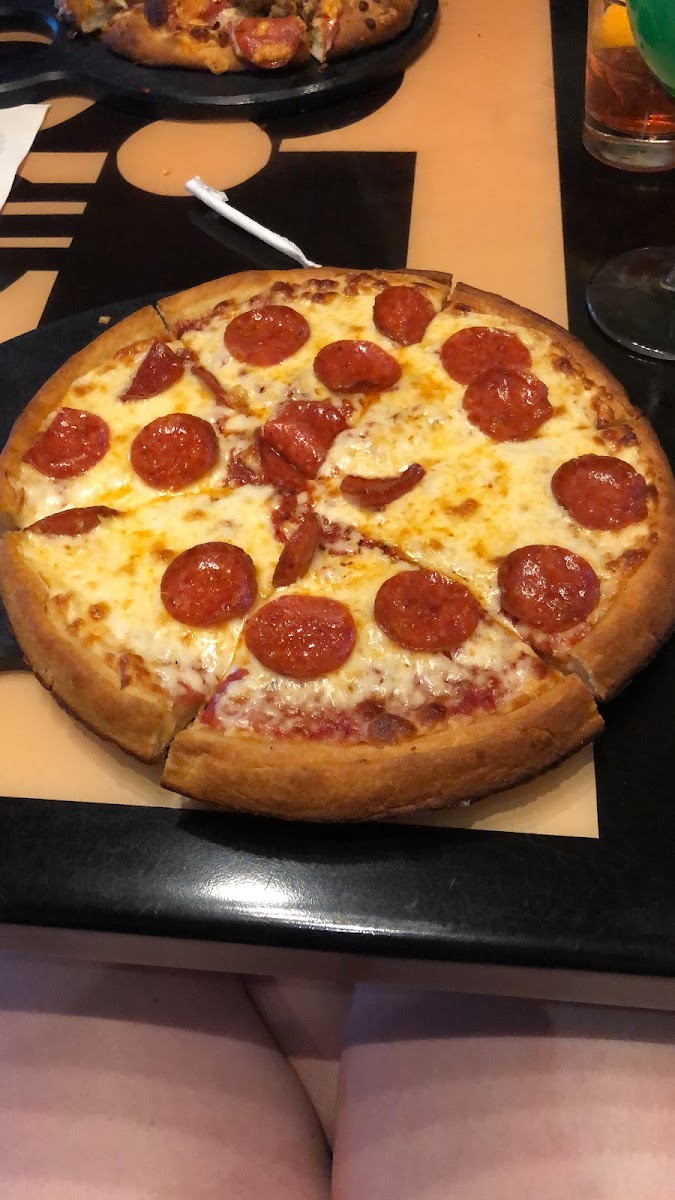 Best gluten free crust I’ve had! Not super thin or chewy. They apparently make their crust in house. I didn’t have a reaction after eating it, but I’m also not celiac.