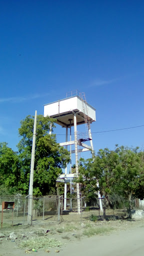 Torre De Agua Cuadrada Sistema 18 De Marzo