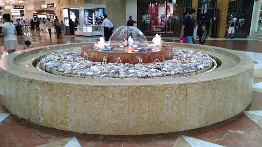 Galerias Fountain