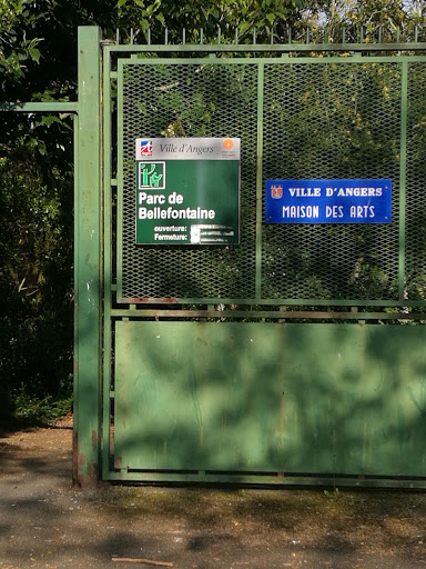 Parc De Bellefontaine Entrée Est