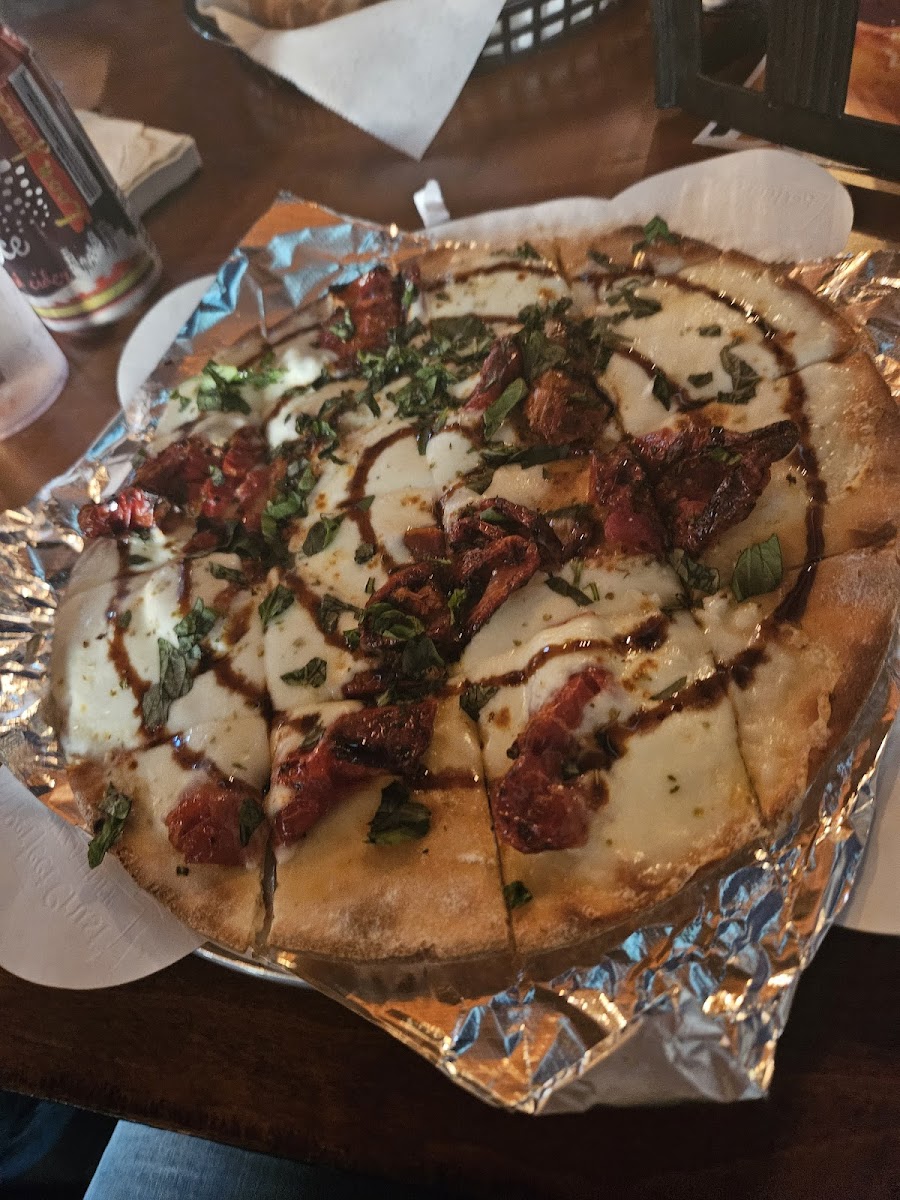 Margarita GF pizza