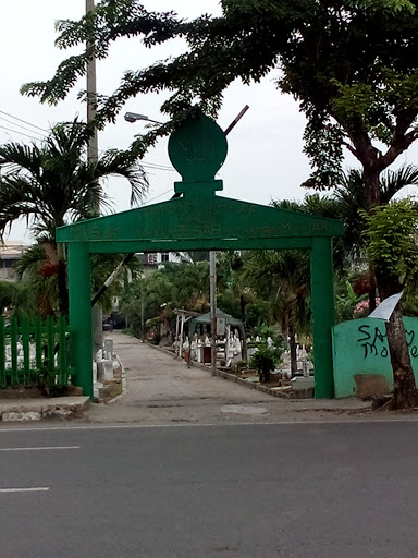 Kuburan Tanah Wakaf Kaum Muslim