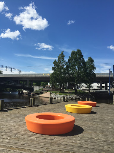 Rings On The Dock