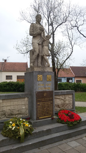 památník u parku Mikulov