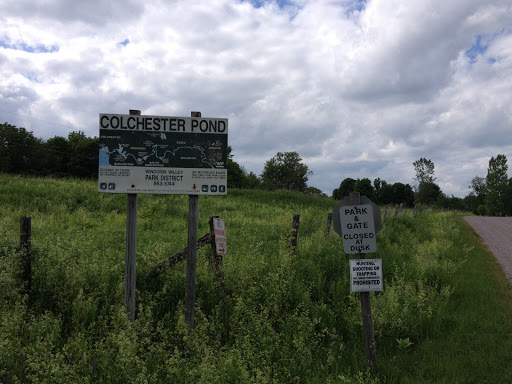 Colchester Pond Parking Entrance