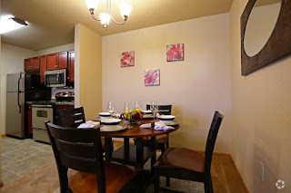 Coles Crossing Apartments Dining Area