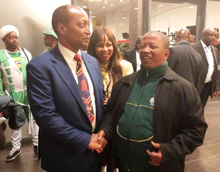 Vernon Jantjies with businesman Patrice Motsepe and fashion entrepreneur Precious Moloi-Motsepe.