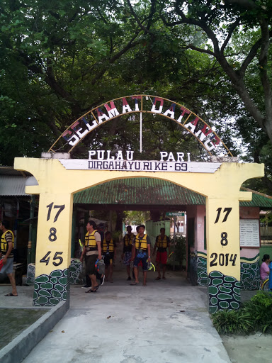 Pari Island Gate
