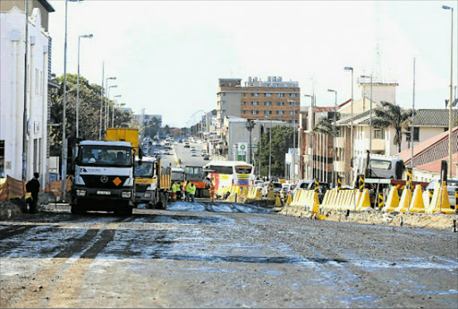 LONG ROAD: East London motorists and residents will be happy to know the completion date of the fleet Street upgrade project is December 1 this year. Picture: SIBONGILE NGALWA