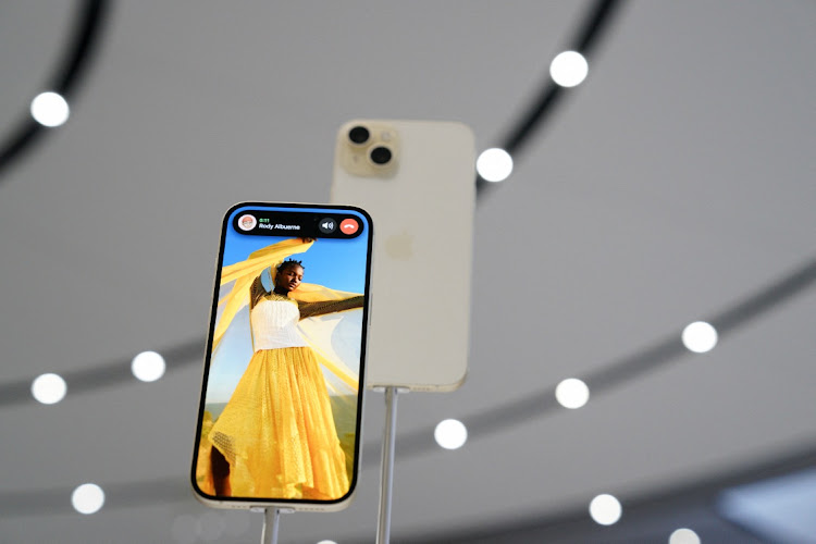 New iPhone 15 and iPhone 15 Plus are displayed during the 'Wonderlust' event at the company's headquarters in Cupertino, California, U.S. September 12, 2023. REUTERS/LOREN ELLIOTT