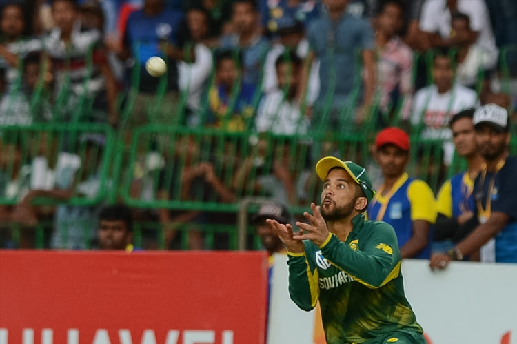JP Duminy South African cricketer gets under the ball for a catch during the 5th ODI between Sri Lanka and South Africa at R. Premadasa Stadium on August 12, 2018 in Colombo, Sri Lanka.