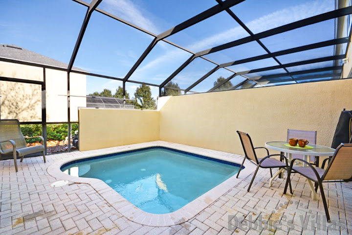 Cool off in your private splash pool on Windsor Hills