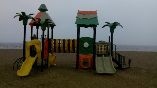 Детская Площадка На Пляже