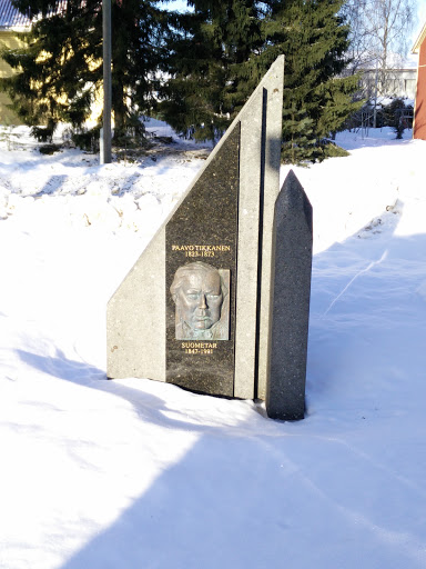 The monument of Paavo Tikkanen