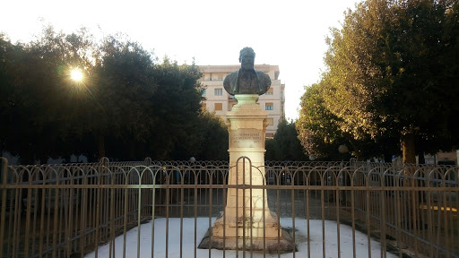 Statua Vincenzo Petruzzi