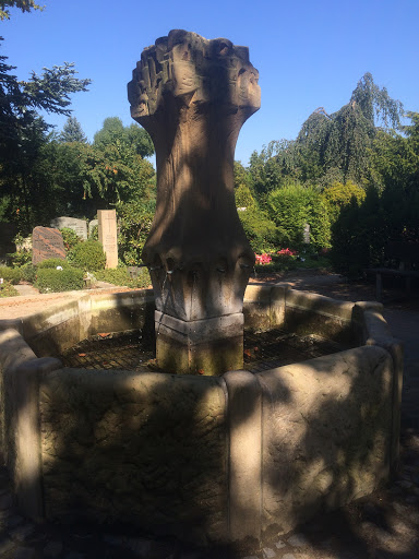 Brunnen Am Friedhof