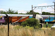 Transport Minister Joe Maswanganyi has directed the Railway Safety Regulator (RSR) to establish a board of inquiry to establish the cause of a fire that broke out after the deadly Kroonstad train crash last week.
