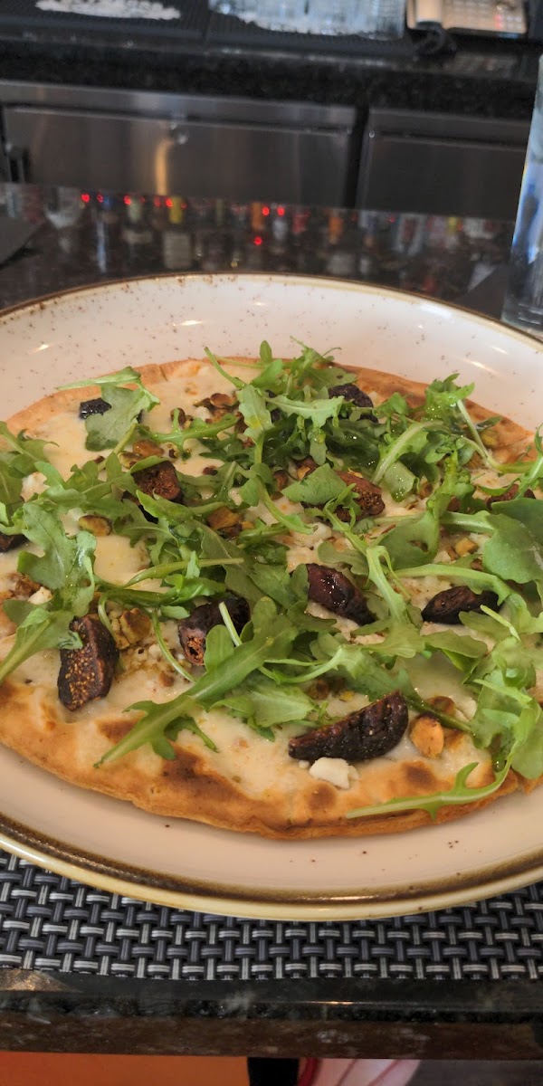 Fig and goat cheese cauliflower flatbread