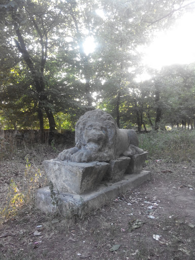Статуя Льва
