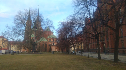 Plac katedralny
