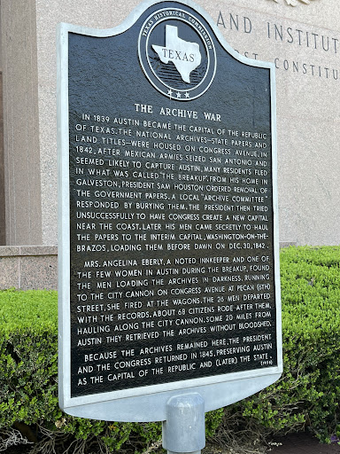 THE ARCHIVE WAR IN 1839 AUSTIN BECAME THE CAPITAL OF THE REPUBLIC OF TEXAS. THE NATIONAL ARCHIVES-STATE PAPERS AND LAND TITLES-WERE HOUSED ON CONGRESS AVENUE. IN 1842 AFTER MEXICAN ARMIES SEIZED...