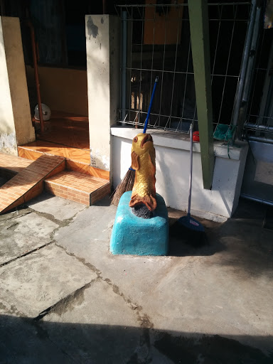 Patung Ikan Mas